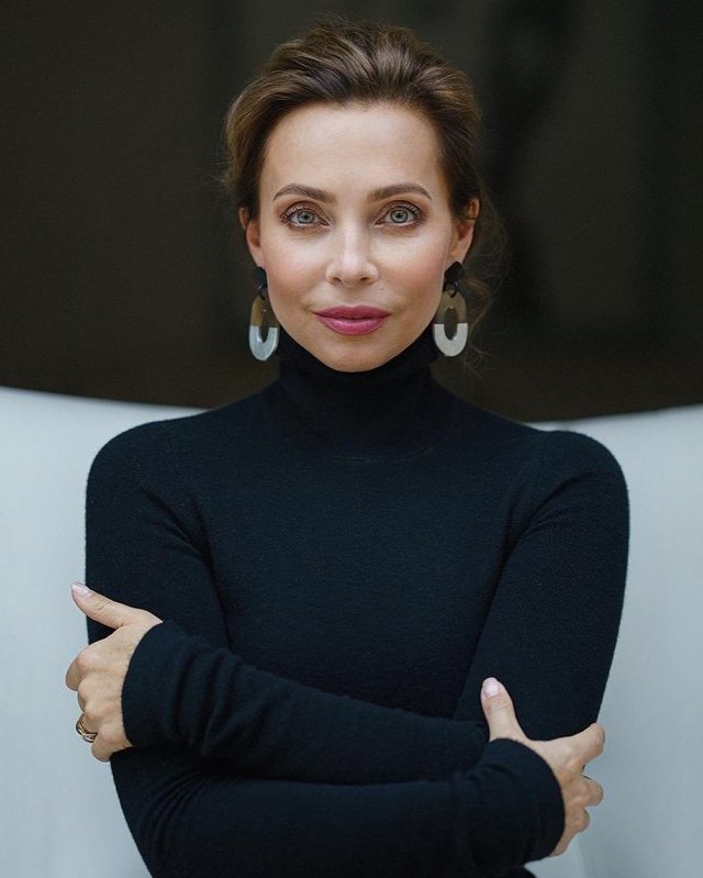 Как выглядит Марина Газманова - 50-летняя жена певца Олега Газманова