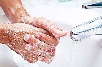 Навязчивое мытье рук: лечение. Как с этим бороться?