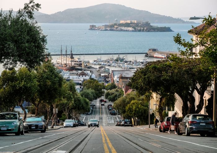 Photo of San Francisco with Alcatraz in the background