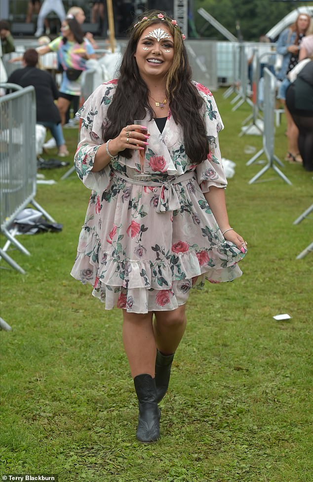 Stunning: Scarlett Moffatt, 29, treated her mother Betty to a socially distanced charity Ladies Day for her 50th birthday at Hardwick Hall in Sedgefield on Sunday