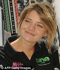 Jessica Watson sailed single-handed around the world at just 16
