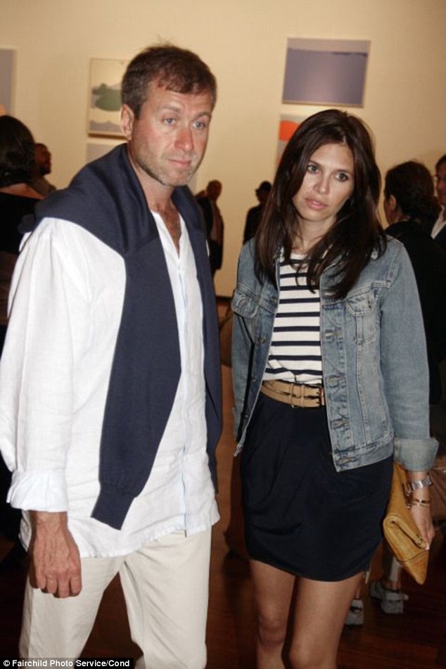 A tanned looking Dasha and Roman attended an event at the Venice Biennale art festival together in 2009
