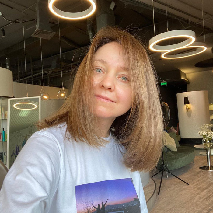 Валентина Рубцова с новыми стрижкой и цветом волос