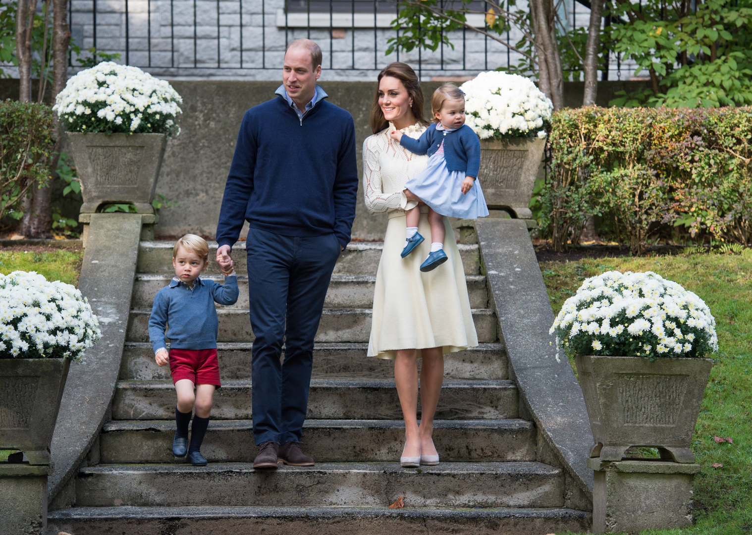 Принц Уильям и Кейт Миддлтон с сыном Джорджем и дочерью Шарлоттой
