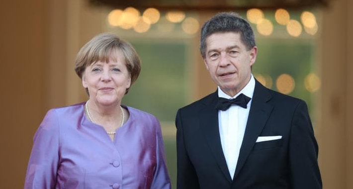 Angela-Merkel-s-muzhem