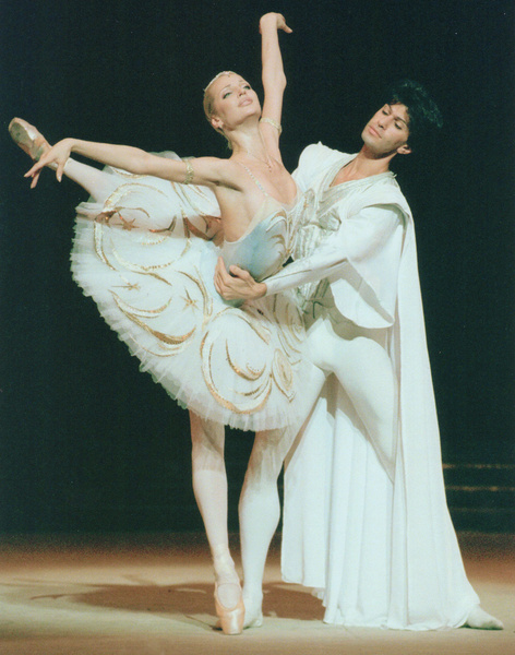 Одно время Николай Цискаридзе был партнером балерины