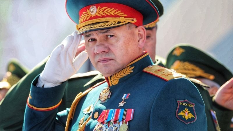 Министр обороны Сергей Шойгу подал заявление об отставке со всем правительством