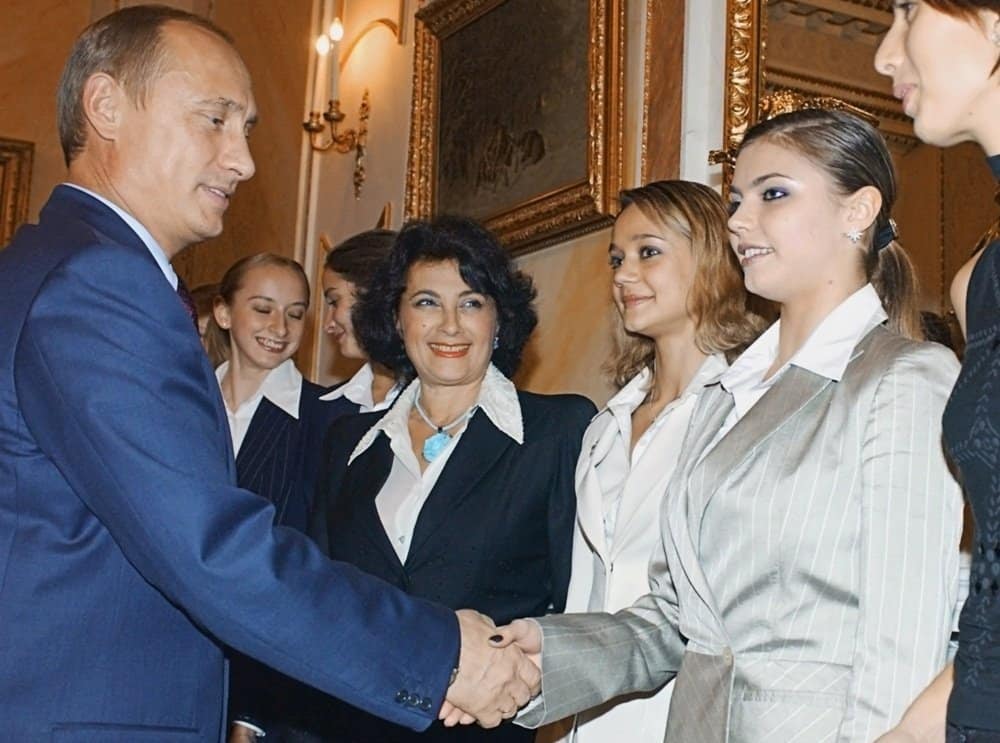 Алина Кабаева: официальная жена Путина или нет. Что думает об этом бывшая супруга президента