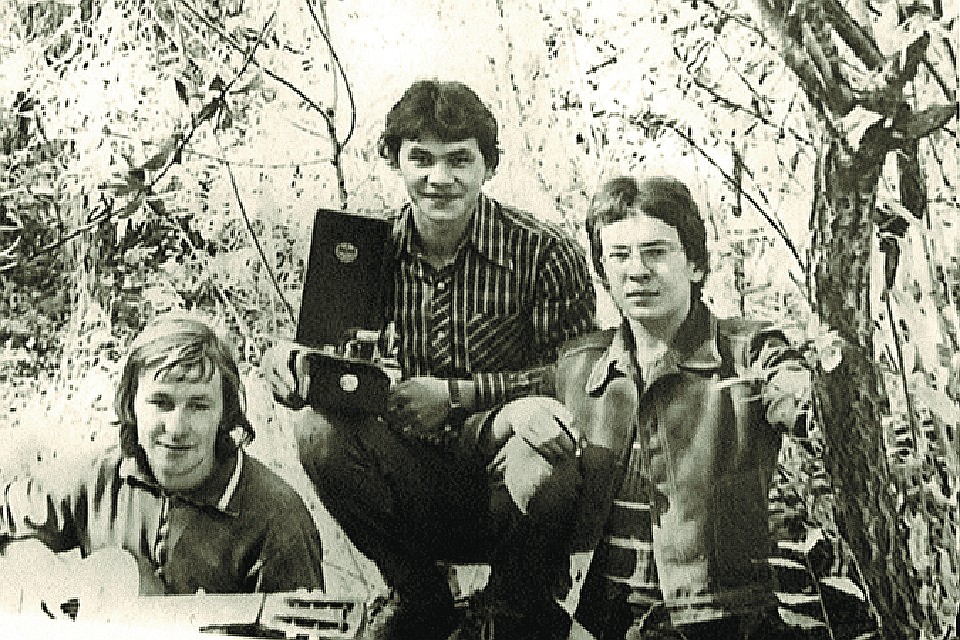 Сергей Шойгу с друзьями, ему 16 лет, 1971 год. Фото из семейного архива 