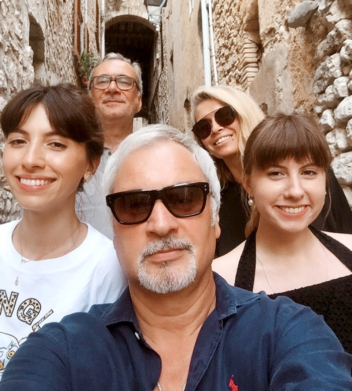 Вера с братьями Меладзе и дочками Валерия на отдыхе в любимой Италии