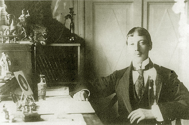 Фотография Николая Гумилёва 1907 года