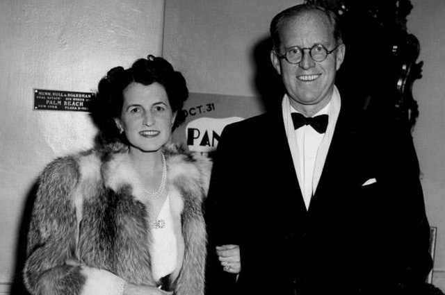 Супруги Кеннеди в нью-йоркском ресторане, ноябрь 1940 года