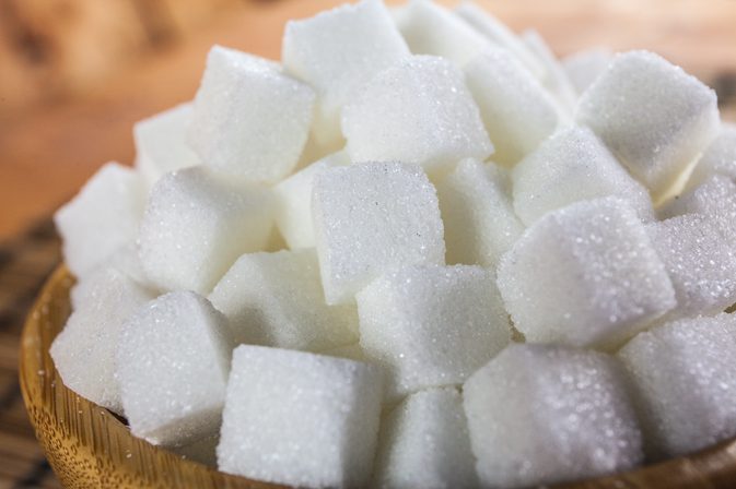 Рафинад - очищенный сахар в кусках.