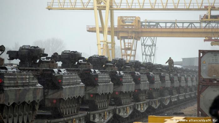Gemrman tanks in Lithuania (picture alliance/dpa/M. Kul)