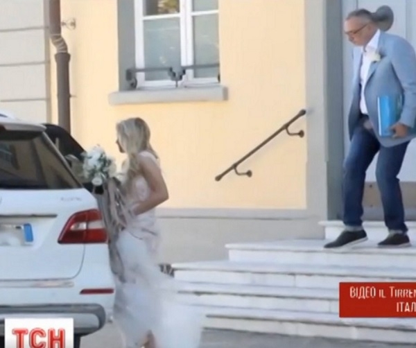 Вера Брежнева неожиданно опубликовала снимок в свадебном платье
